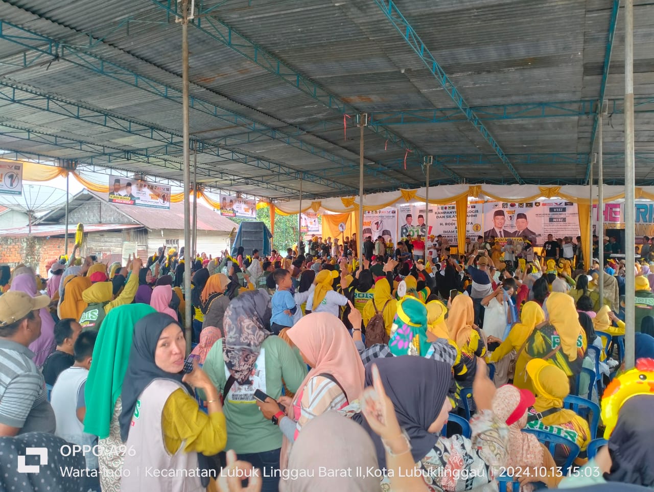 Meledak! Ribuan Warga Keputraan dan Sekitarnya Berikan Dukungan ke ROIS Ribuan warga Kelurahan Keputraan Kelurahan Keputraan Kecamatan Lubuk Linggau Barat II menghadiri kampanye dialogis pasangan Calon Wali Kota dan Wakil Wali Kota Lubuk Linggau H Rodi Wijaya – Imam Senen (ROIS). (Foto: Ist)